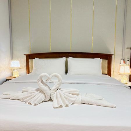 Service Apartment ห้อง102 ใจกลางเมืองใกล้แหล่งท่องเที่ยว ラムパーン エクステリア 写真