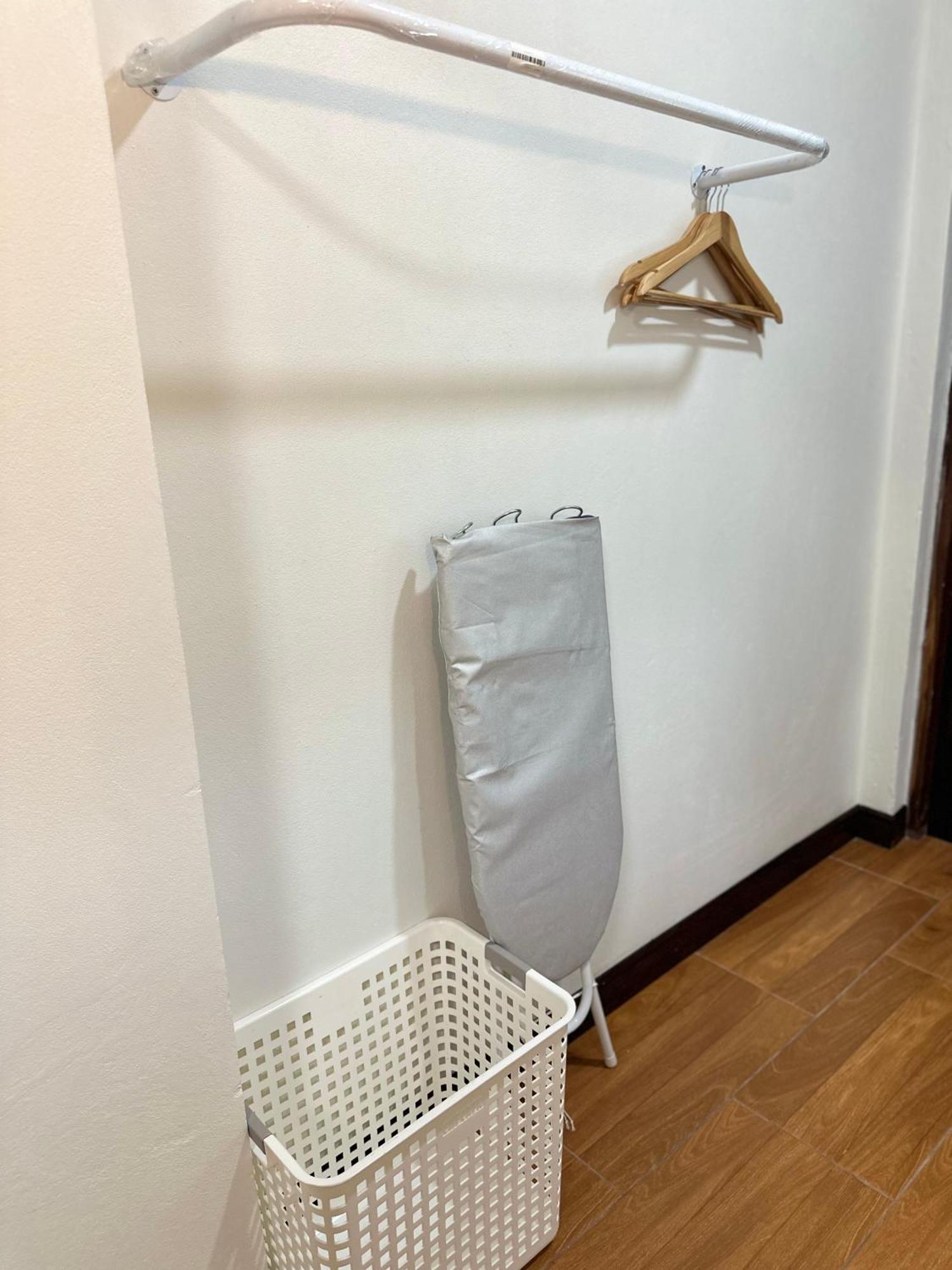 Service Apartment ห้อง102 ใจกลางเมืองใกล้แหล่งท่องเที่ยว ラムパーン エクステリア 写真